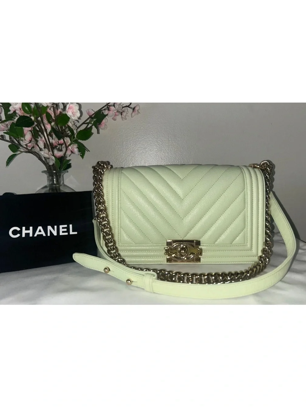 🩷TRADE🩷CHANEL Medium Boy Flap Bag Quilted Caviar Leather Light Green - Picture 1 of 16